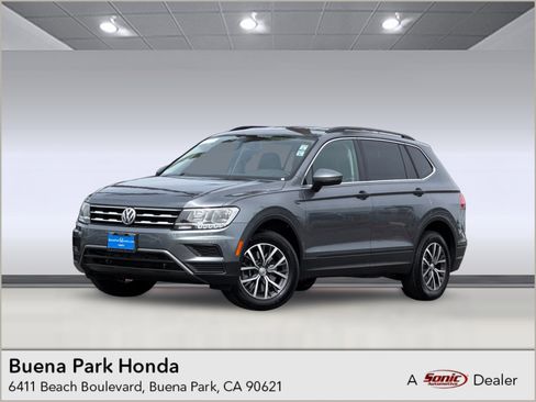 Used 2019 Volkswagen Tiguan SE FWD image 1