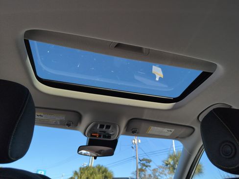 New 2026 Chevrolet Trax ACTIV w/ Sunroof Package image 32