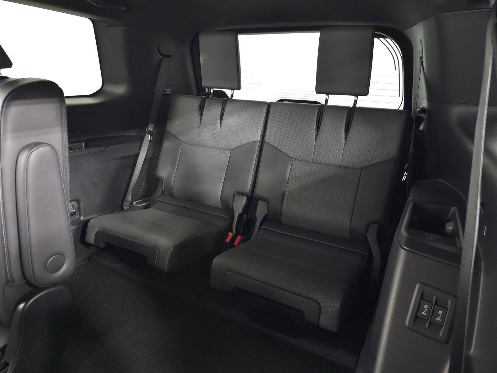 Used 2024 Lexus GX 550 w/ Accessory Package (Z1) AWD/4WD image 35