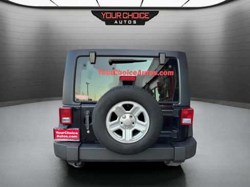 Used 2015 Jeep Wrangler Unlimited Sport image 4