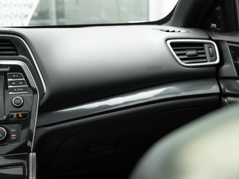 Used 2019 Nissan Maxima SR w/ Premium Package image 16