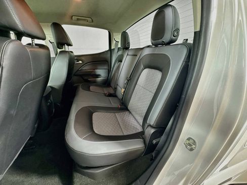 Used 2015 Chevrolet Colorado Z71 AWD/4WD image 29