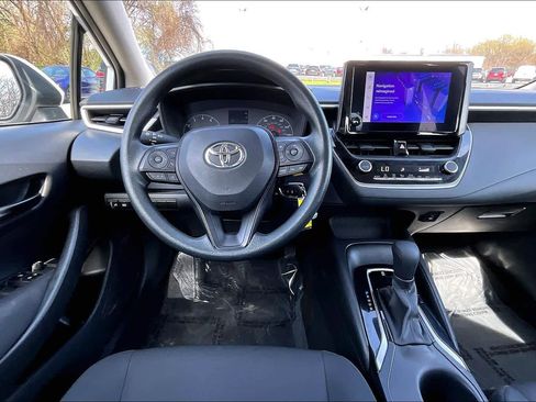 Used 2023 Toyota Corolla LE image 6
