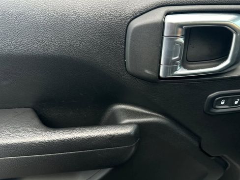 Used 2022 Jeep Wrangler Rubicon image 13