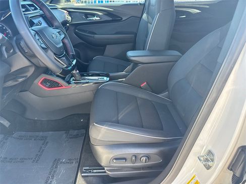 Used 2021 Chevrolet TrailBlazer RS w/ Technology Package image 10