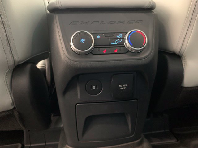 Used 2025 Ford Explorer Platinum w/ Ultimate Package AWD/4WD image 38