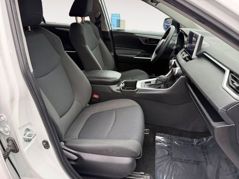 Used 2024 Toyota RAV4 LE image 19