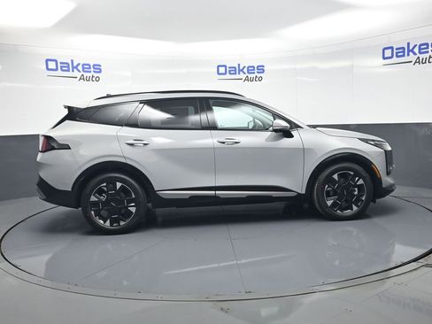 New 2026 Kia Sportage SX FWD image 9