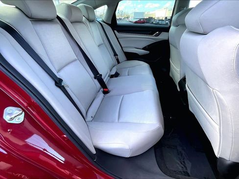 Used 2018 Honda Accord EX image 20