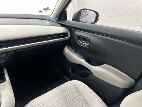 Certified 2026 Honda HR-V LX image 13