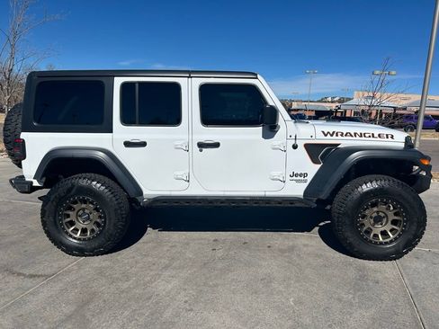 Used 2019 Jeep Wrangler Unlimited Sport S image 10