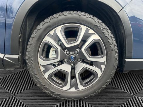 Used 2023 Subaru Ascent Limited image 12