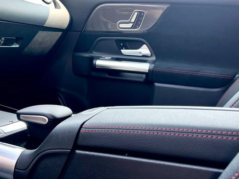 Certified 2023 Mercedes-Benz GLA 250 4MATIC image 21