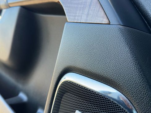 Used 2014 GMC Sierra 1500 SLT w/ SLT Crew Cab Value Package image 21