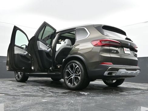 Used 2023 BMW X5 xDrive40i w/ Premium Package image 69