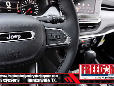 New 2026 Jeep Compass Latitude image 26