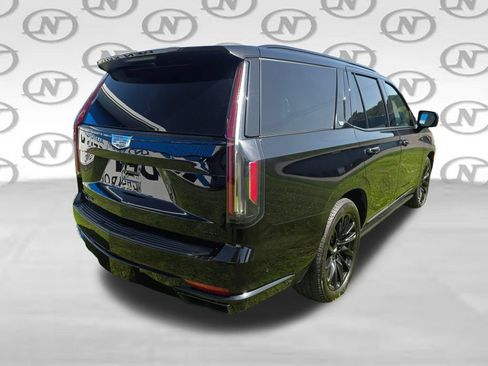 Used 2024 Cadillac Escalade Sport Platinum w/ LPO, ONYX Package AWD/4WD image 28