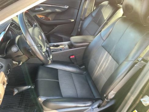 Used 2014 Chevrolet Impala LT w/ Convenience Package image 33