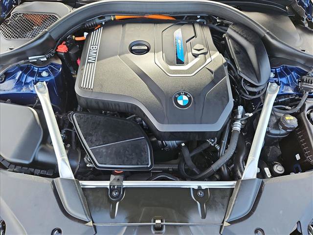 Used 2021 BMW 530e w/ Premium Package RWD image 23