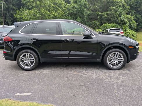 Used 2016 Porsche Cayenne AWD/4WD image 7