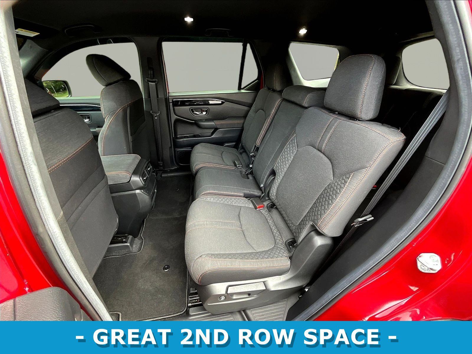 Used 2025 Honda Pilot Sport image 22