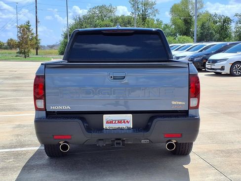 Used 2025 Honda Ridgeline Sport image 6