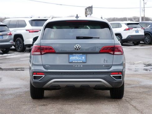 Certified 2023 Volkswagen Taos SEL image 6