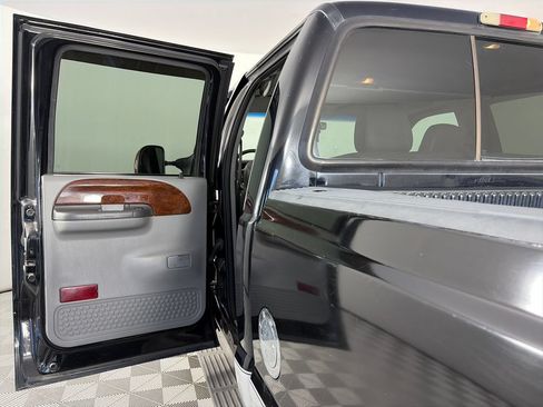 Used 2004 Ford F350 Lariat AWD/4WD image 12