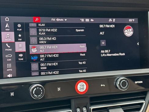 Used 2023 Porsche Macan image 18