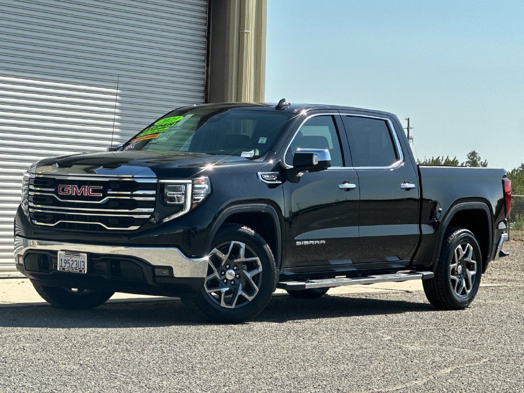 Used 2023 GMC Sierra 1500 SLT w/ SLT Premium Package RWD image 8