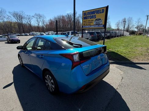Used 2019 Toyota Prius XLE image 3