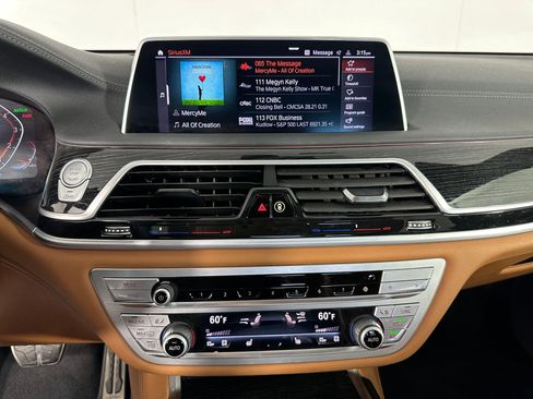 Used 2021 BMW 740i w/ M Sport Package image 23