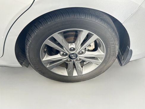 Used 2018 Hyundai Elantra SEL w/ Cargo Package FWD image 11