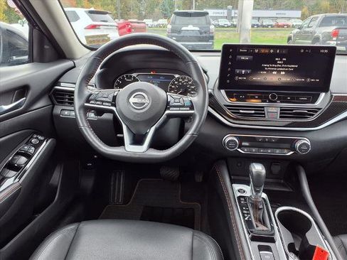 Certified 2024 Nissan Altima 2.0 SR FWD image 9