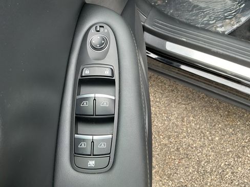 Certified 2025 INFINITI QX50 Pure image 23