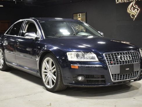Used 2007 Audi S8 image 2