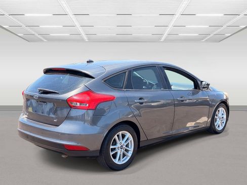 Used 2016 Ford Focus SE FWD image 5
