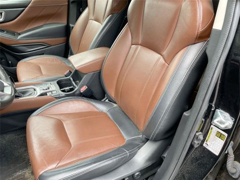 Used 2023 Subaru Forester Touring AWD/4WD image 12