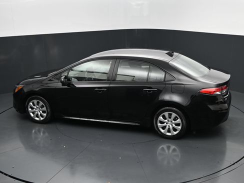 Used 2026 Toyota Corolla LE FWD image 30