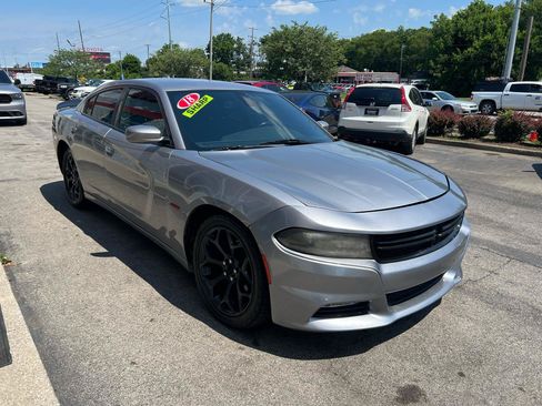 Used 2018 Dodge Charger R/T RWD image 9