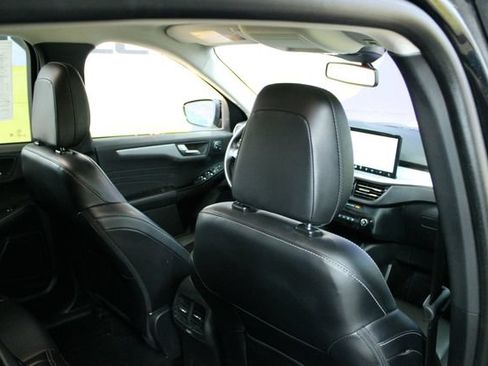 Used 2025 Ford Escape Platinum AWD/4WD image 14