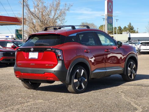 New 2026 Nissan Kicks SR w/ Cold Weather Package image 5