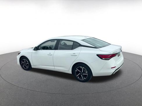 Used 2025 Nissan Sentra SV FWD image 9