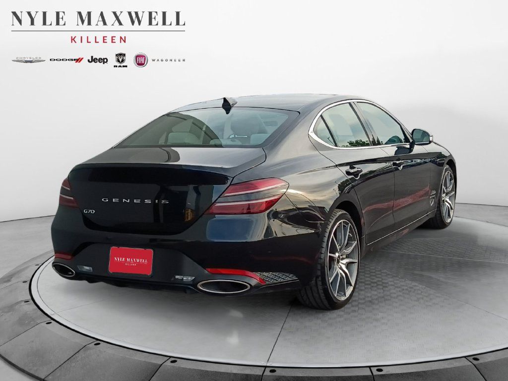 Used 2025 Genesis G70 2.5T RWD image 16