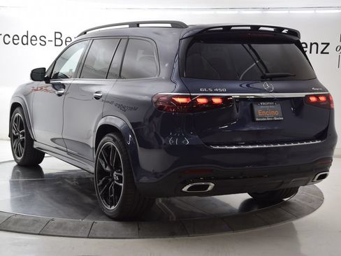 Used 2026 Mercedes-Benz GLS 450 4MATIC image 4