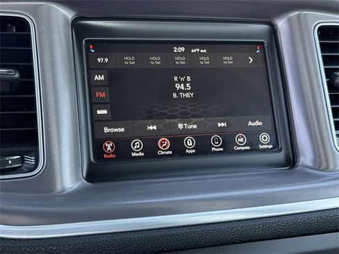 Used 2020 Dodge Charger SXT image 15