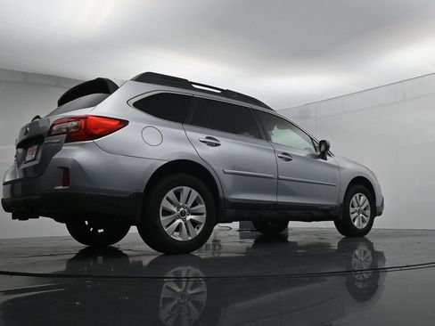 Used 2017 Subaru Outback 2.5i Premium AWD/4WD image 37