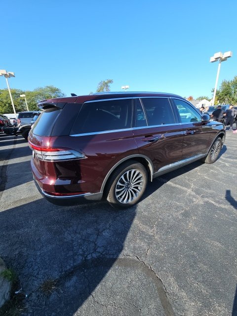 Used 2024 Lincoln Aviator AWD w/ Premium Package image 3