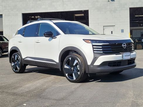 New 2026 Nissan Kicks SR w/ Cold Weather Package image 14