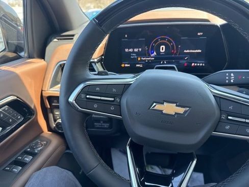New 2026 Chevrolet Suburban High Country AWD/4WD image 10